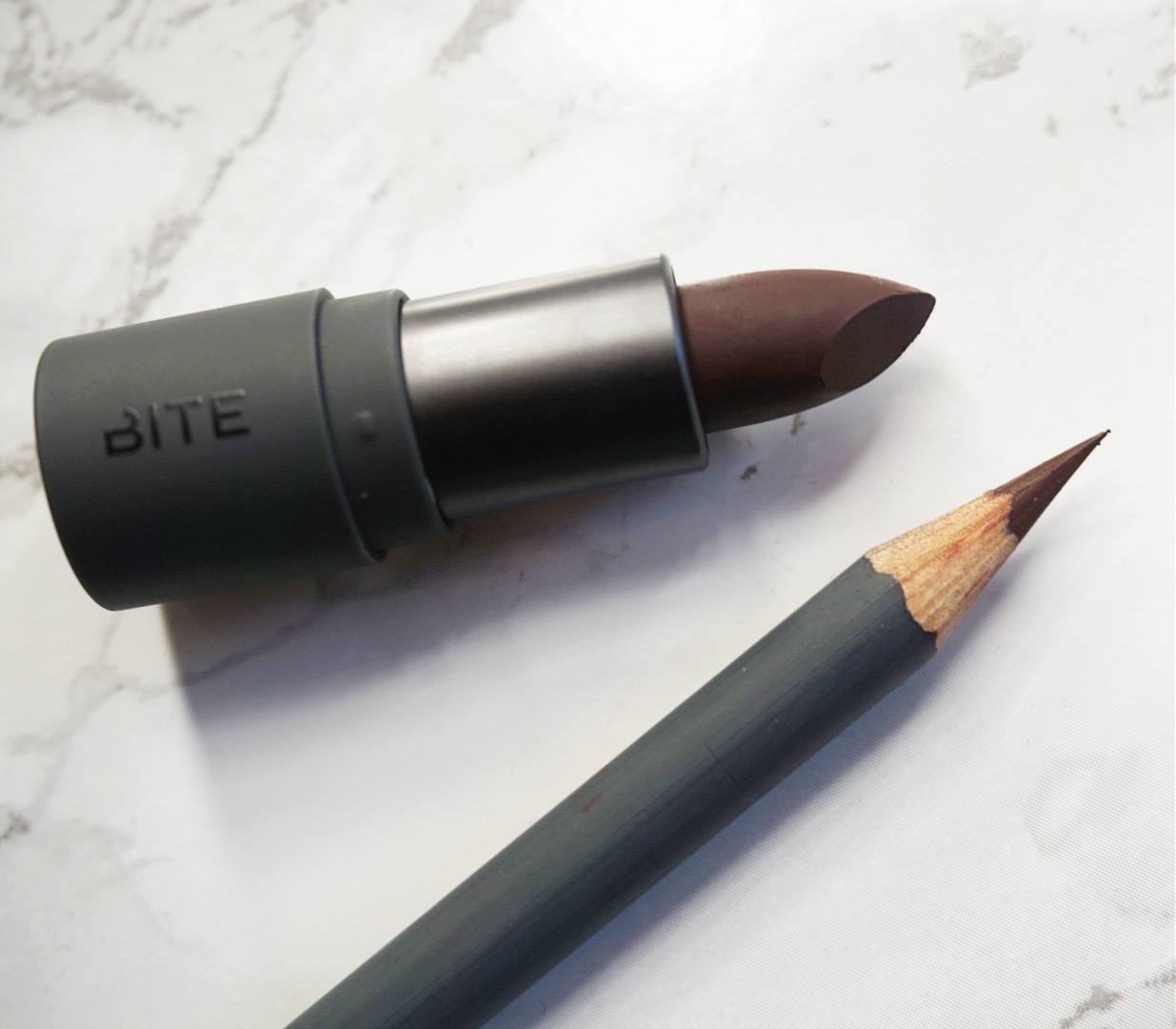 Bite Beauty Lip Pencil 044 rich mahogany whiskey lipstick